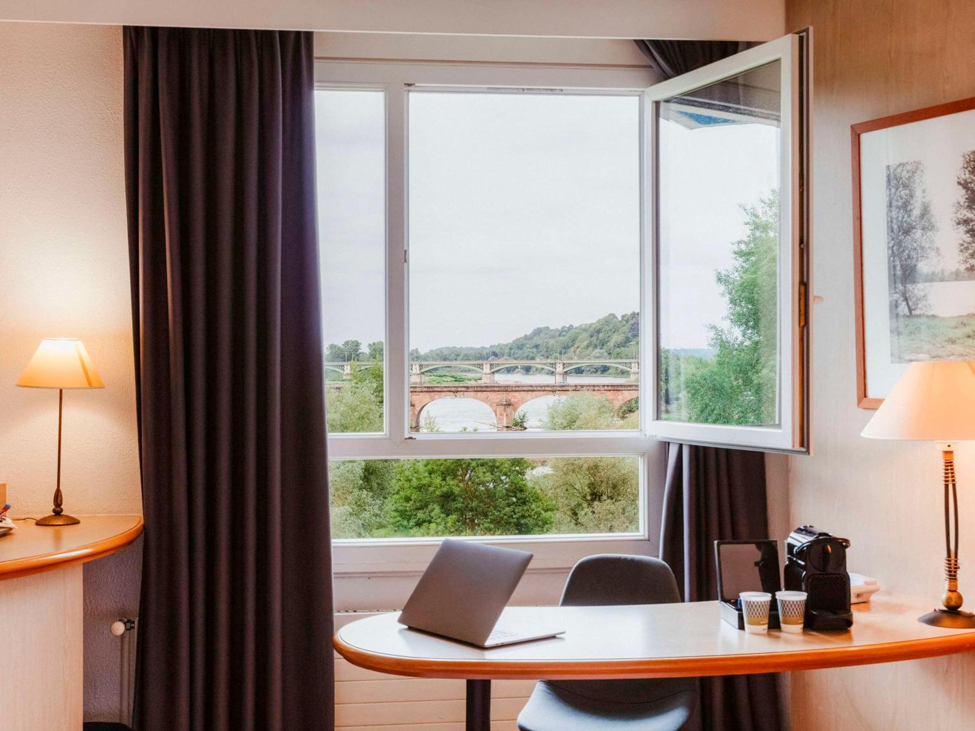 Mercure Nevers Pont De Loire Экстерьер фото