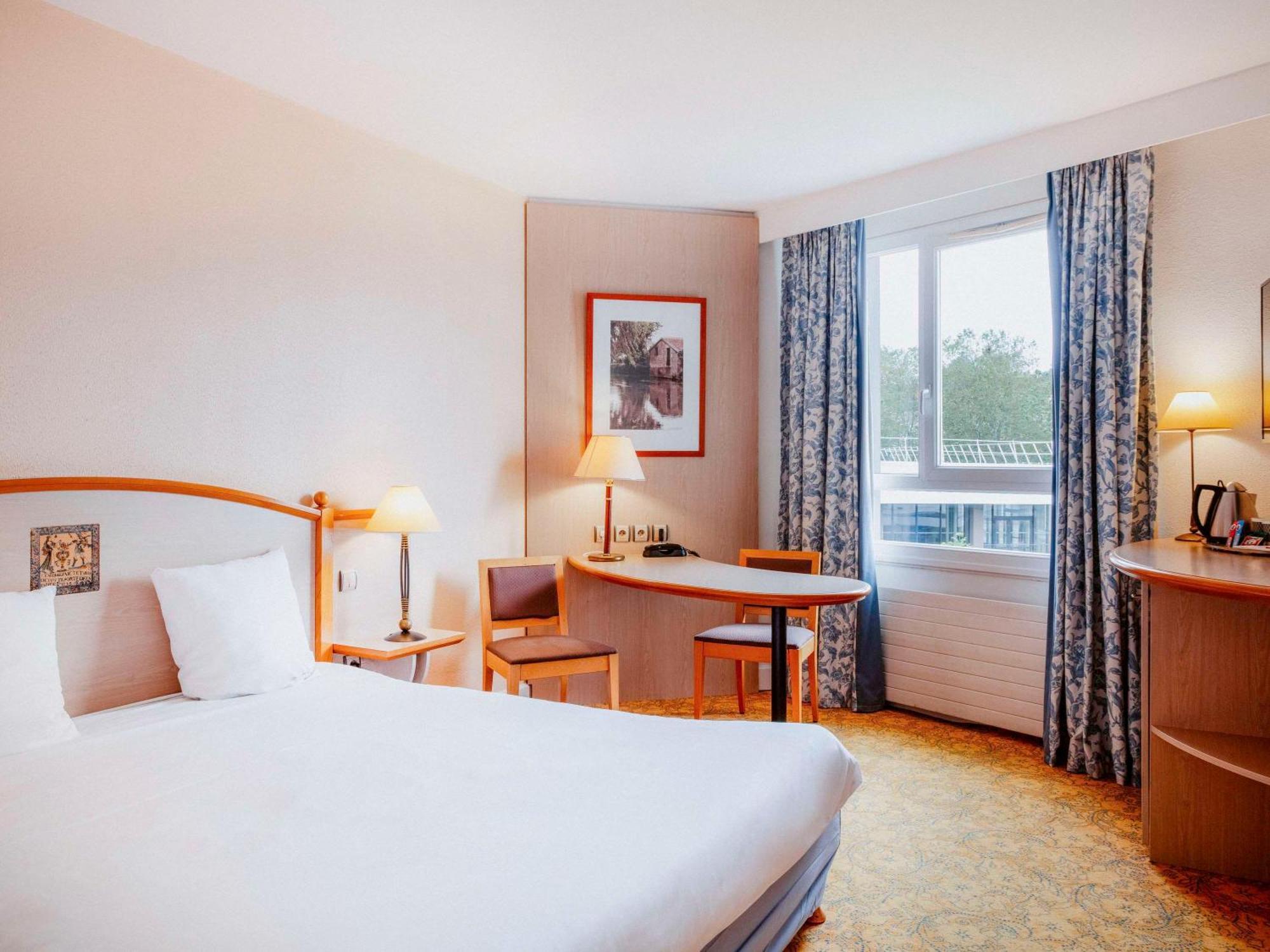Mercure Nevers Pont De Loire Экстерьер фото